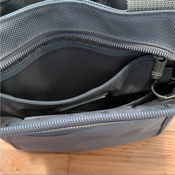 Tumi Tote - Picture 3 of 4